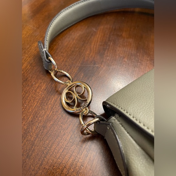 NINE WEST Shoulder Bag - Picture 6 of 9